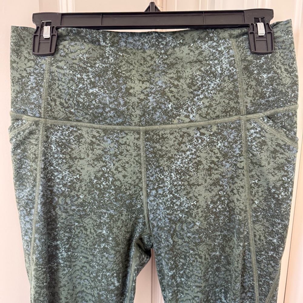 All In Motion Printed Leggings - Picture 2 of 5